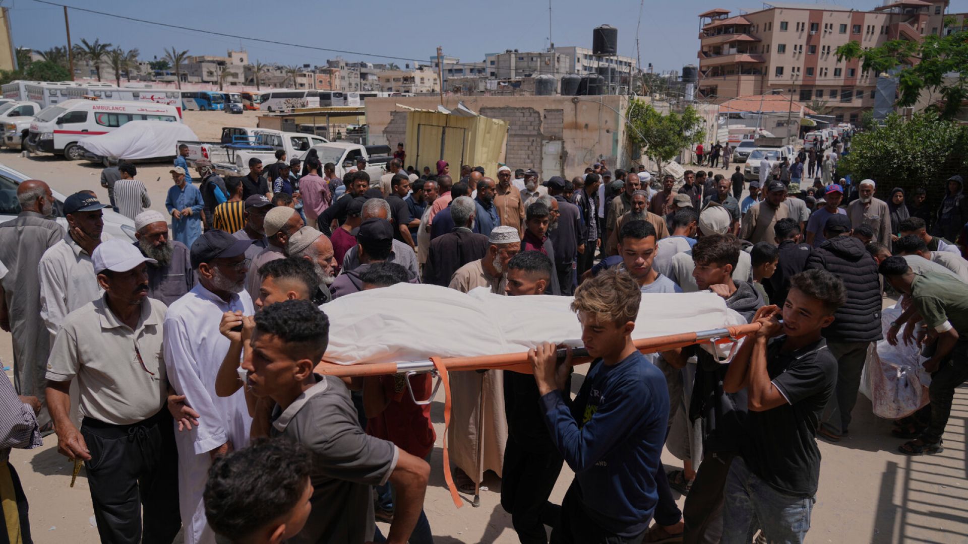 More Than 20 Killed Near Aid Distribution Site in Gaza, Health Officials Say