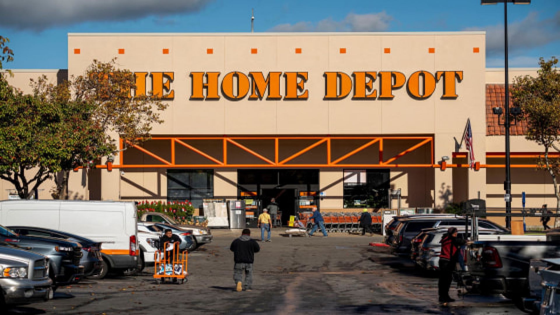 Home Depot doesn't plan to raise prices due to tariffs